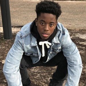 Meet your Posher, Dez